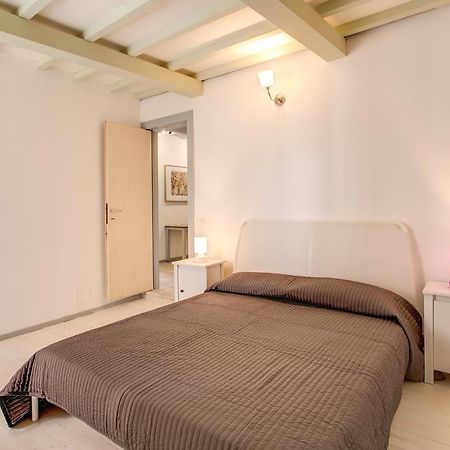 Three Bedroom Apartment Campo dei Fiori Roma Esterno foto