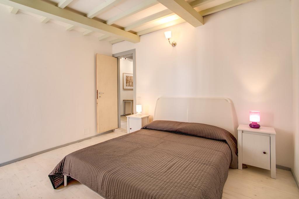 Three Bedroom Apartment Campo dei Fiori Roma Esterno foto