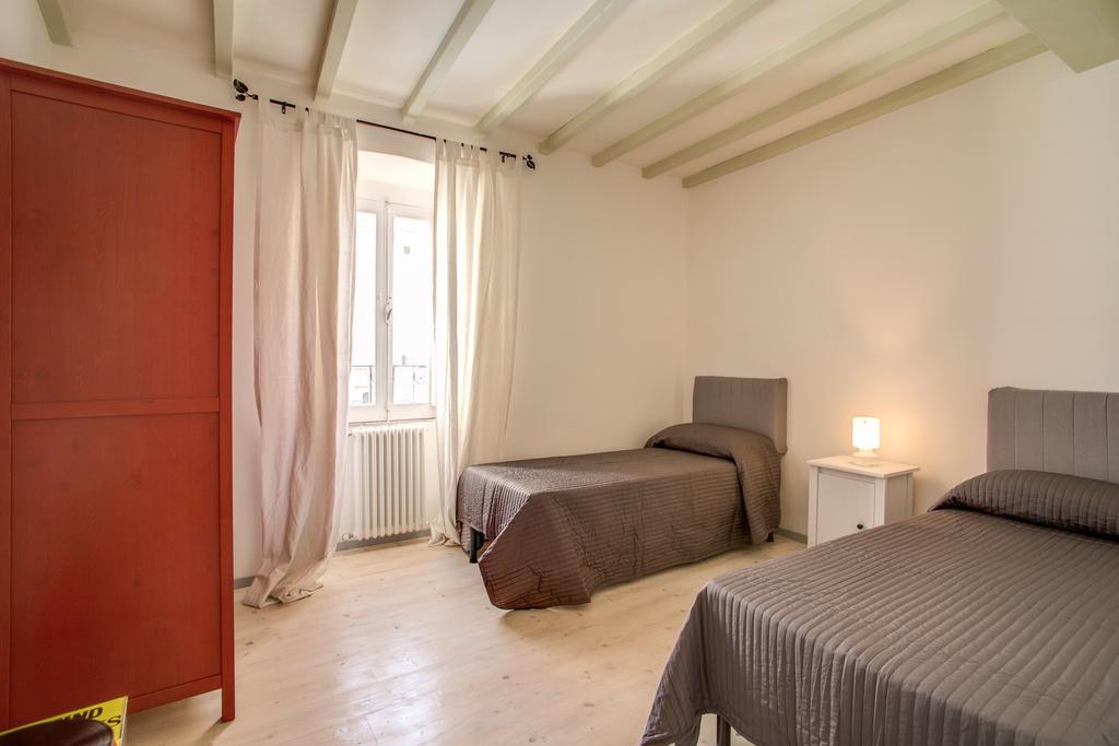 Three Bedroom Apartment Campo dei Fiori Roma Camera foto